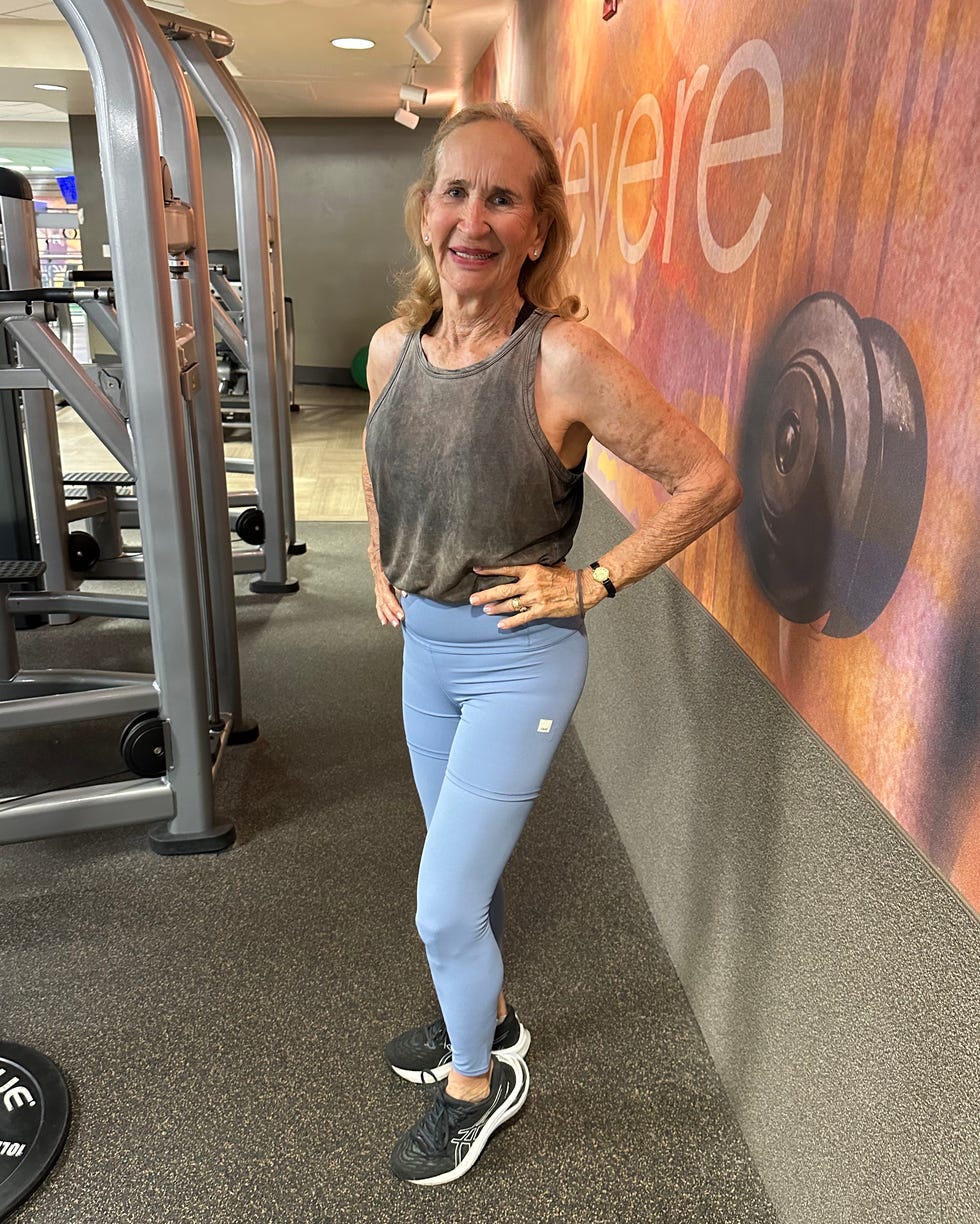 elaine paddor at the gym wearing her new vuori outfit